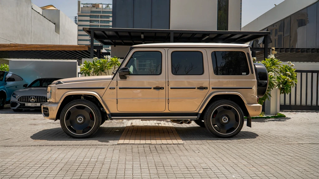 Why Choose a Mercedes-Benz Rental for Business Travel?
